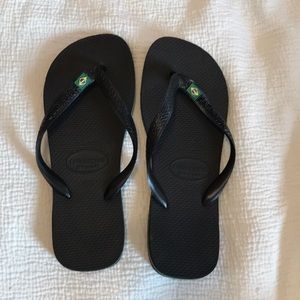 Black Havianas Flip Flops size 41-42